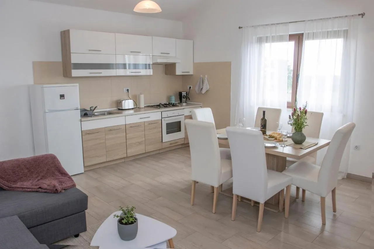 Apartment Mara Vižinada