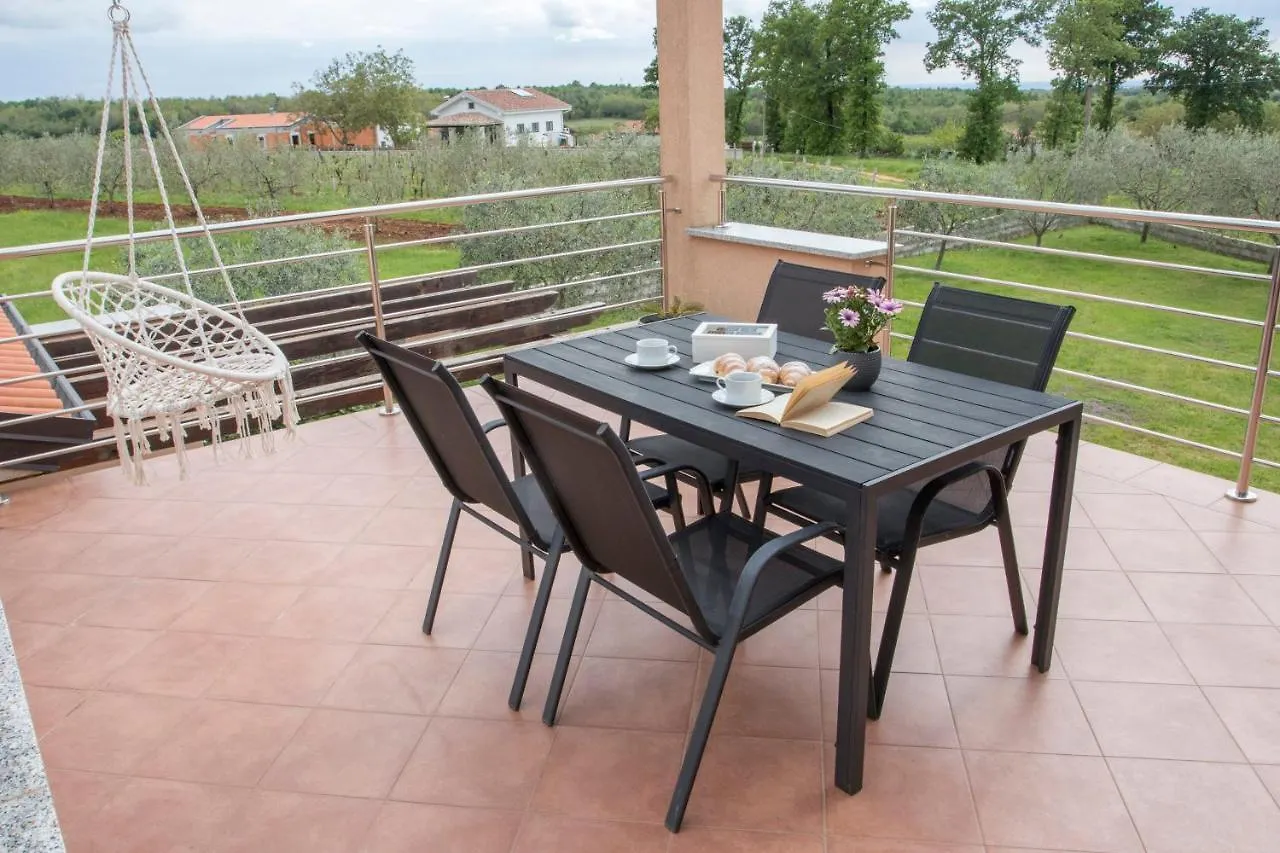 Apartment Mara Vižinada