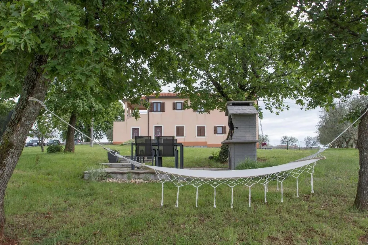 Apartment Mara Vižinada 0*,  Hırvatistan